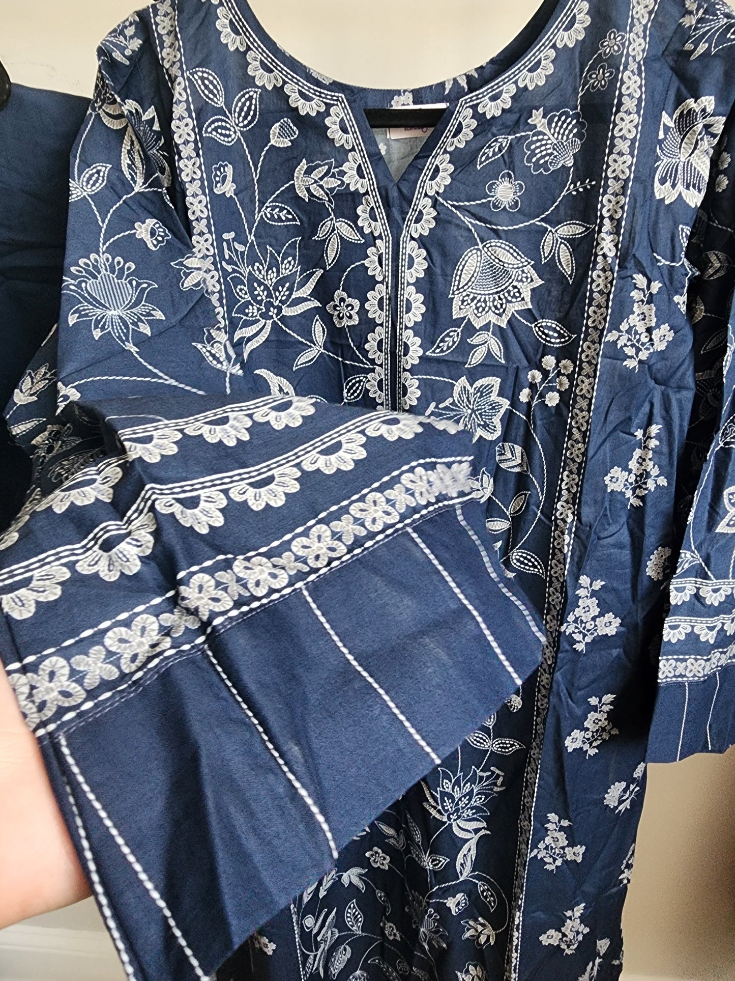 3 Piece - Pakistani brand original tailored lawn suit INU-310