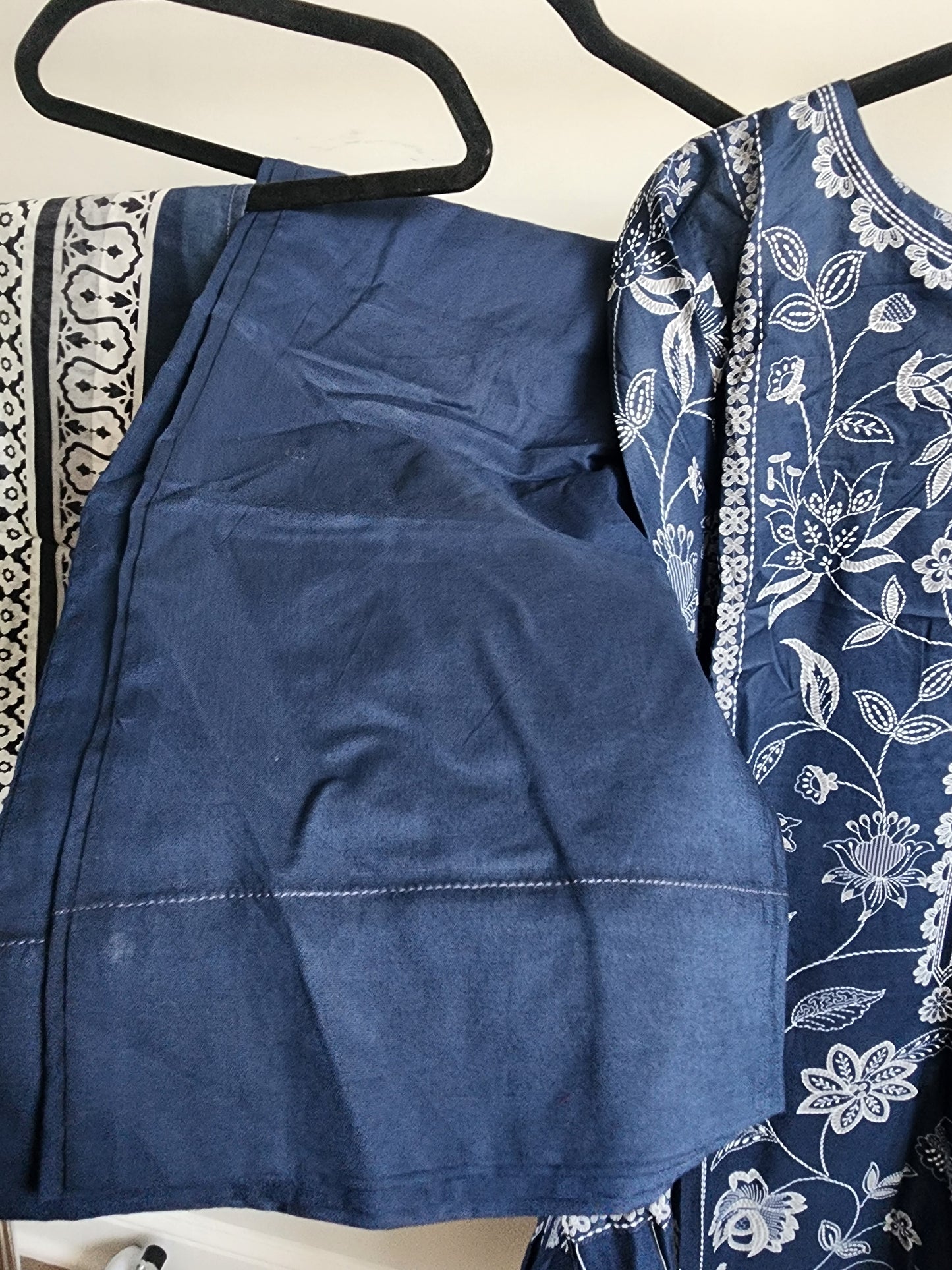 3 Piece - Pakistani brand original tailored lawn suit INU-310