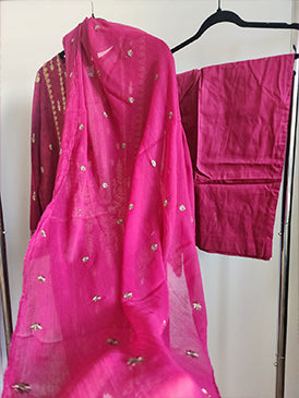 3 Piece - Embroidered cotton lawn suit with chiffon dupatta