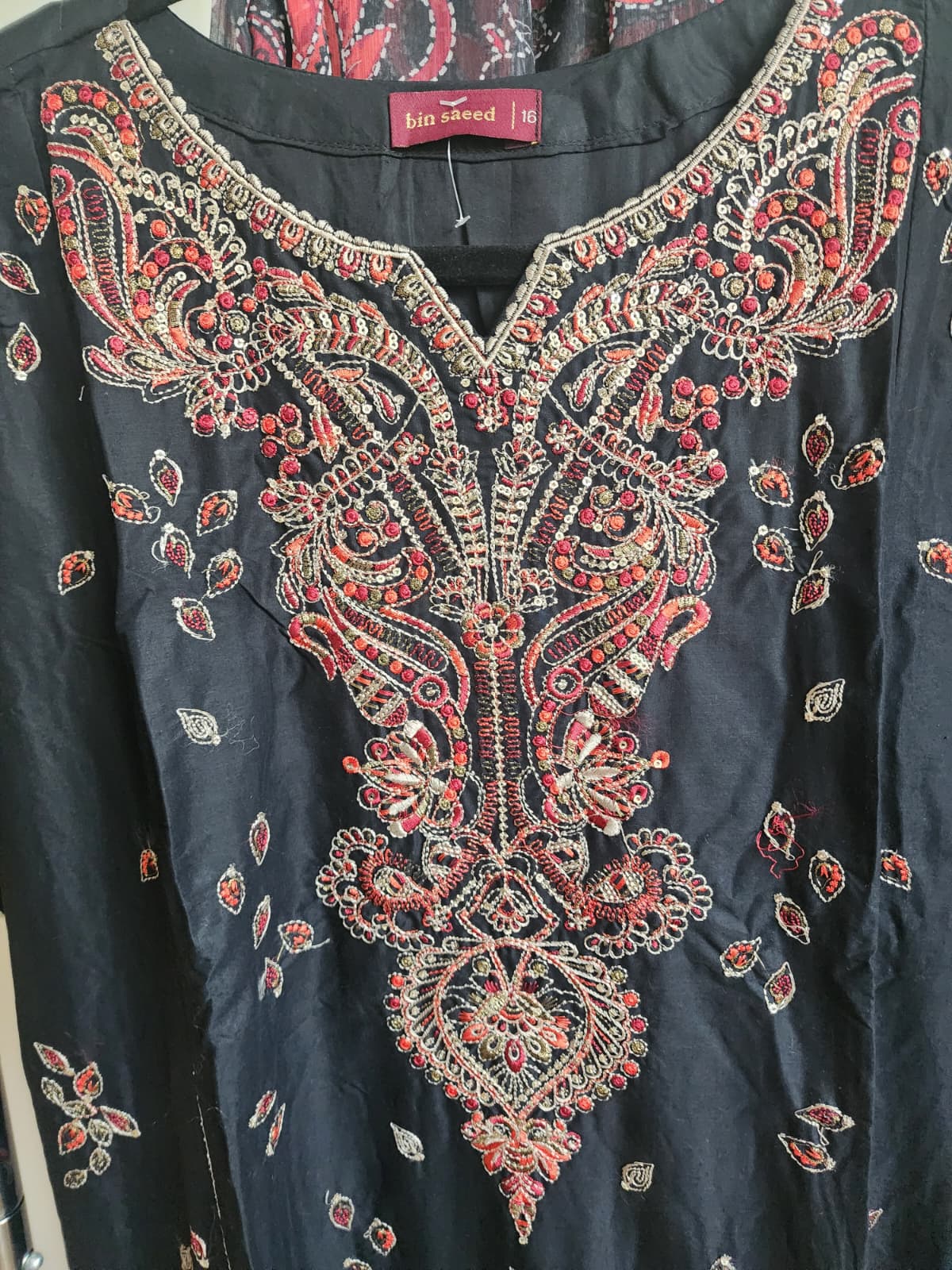3 Piece - Binsaeed embroidered lawn suit (INP-208)